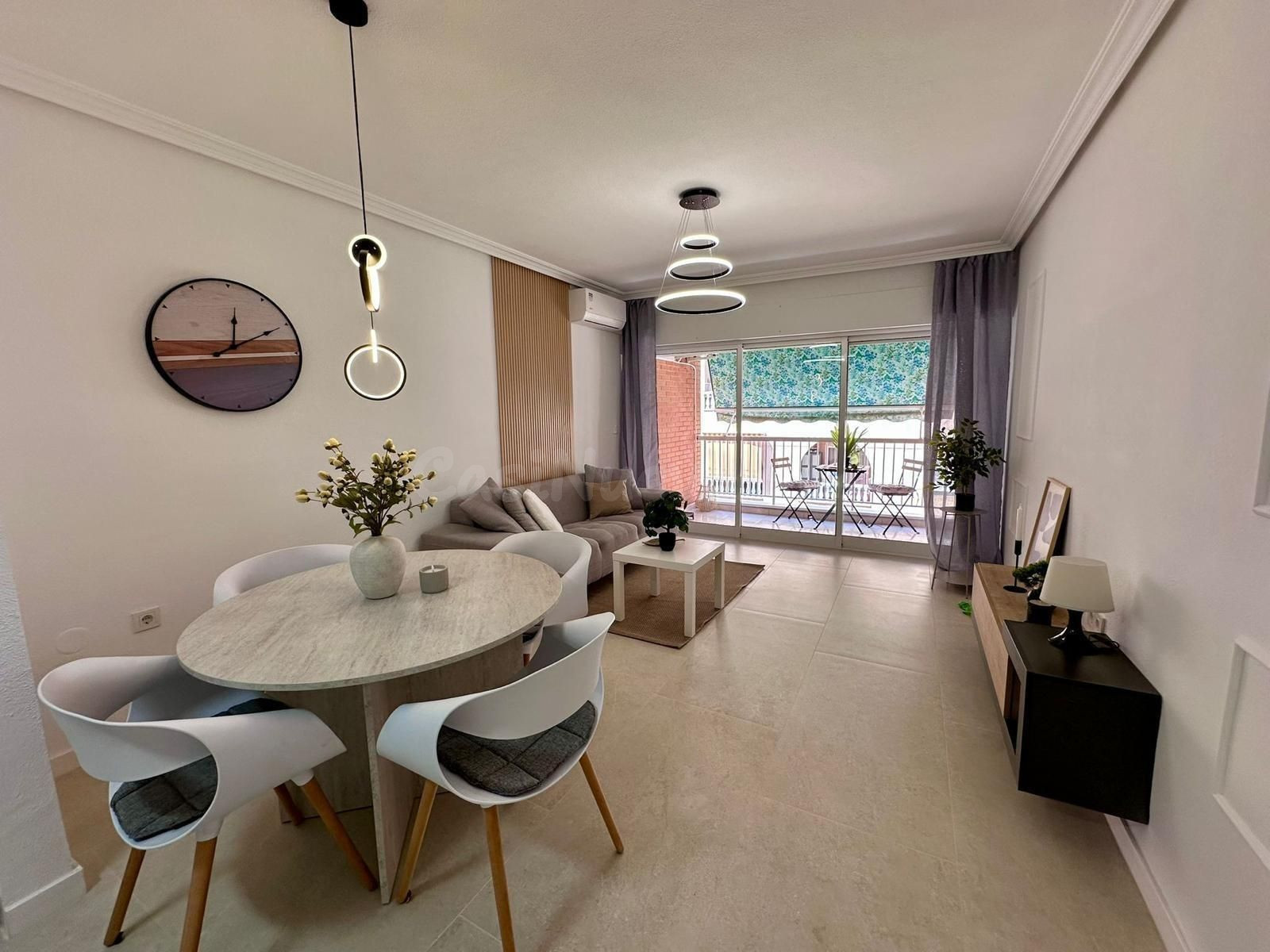 Venta apartamento 2 dormitorios reformado en Playa del Cura Torrevieja