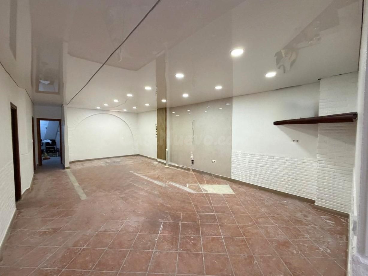 Local comercial 130m² en venta - Estacion de autobuses