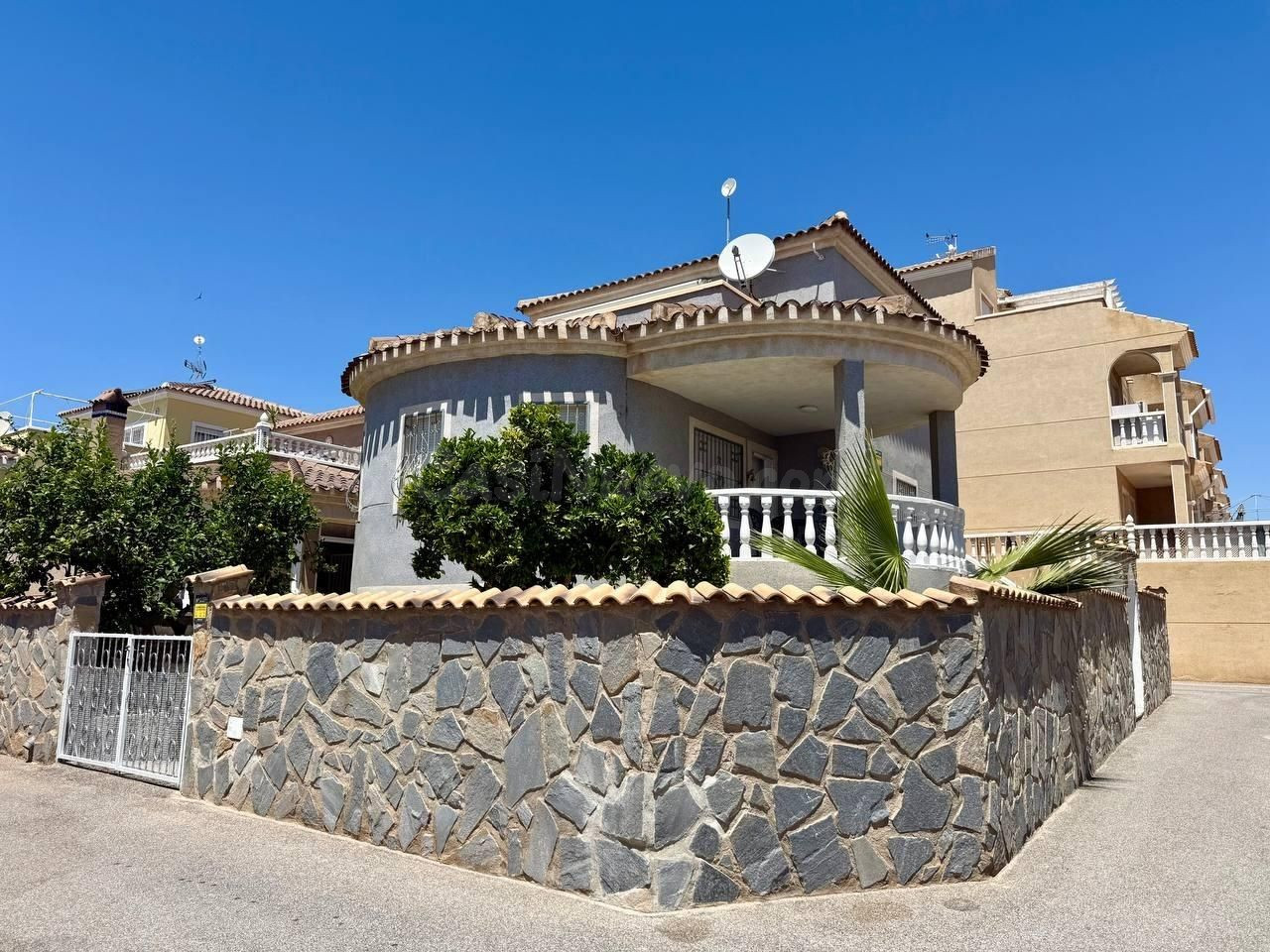 Villa 4 habitaciones 191m² en venta - Punta Prima