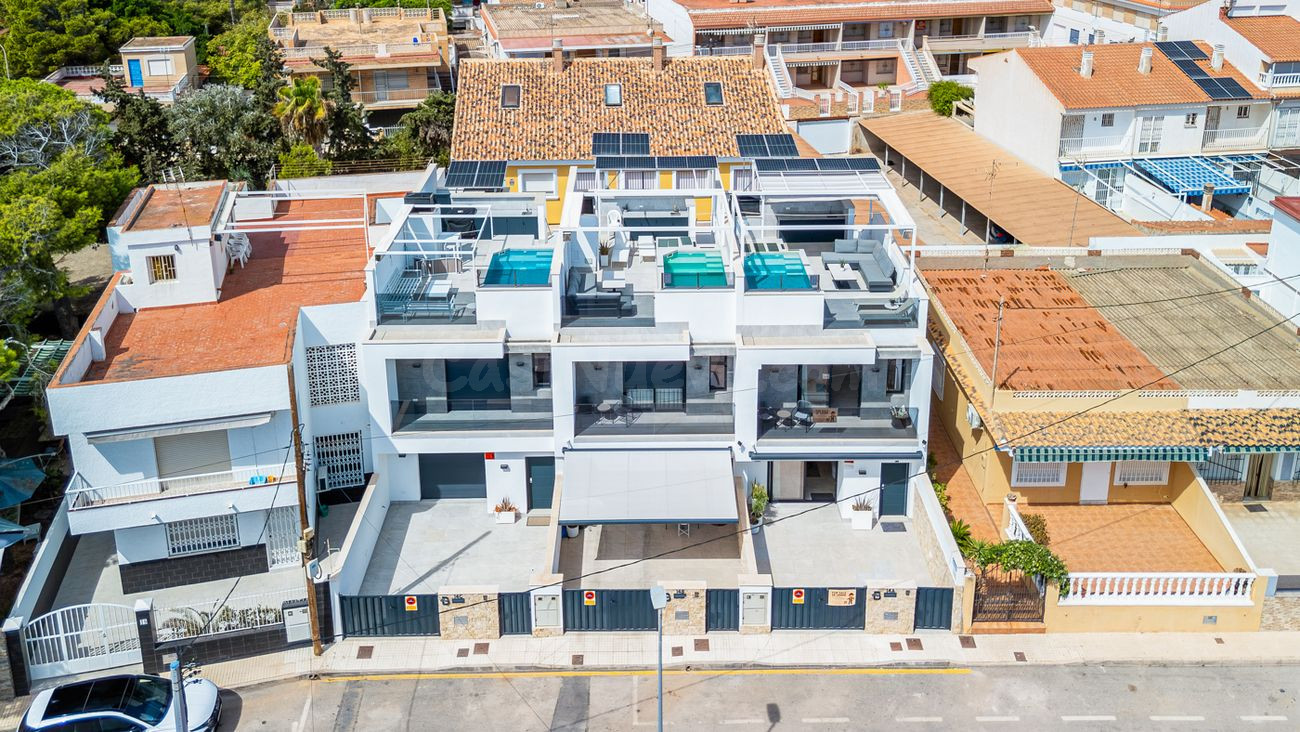 Casa 3 habitaciones en venta - Zona Pueblo