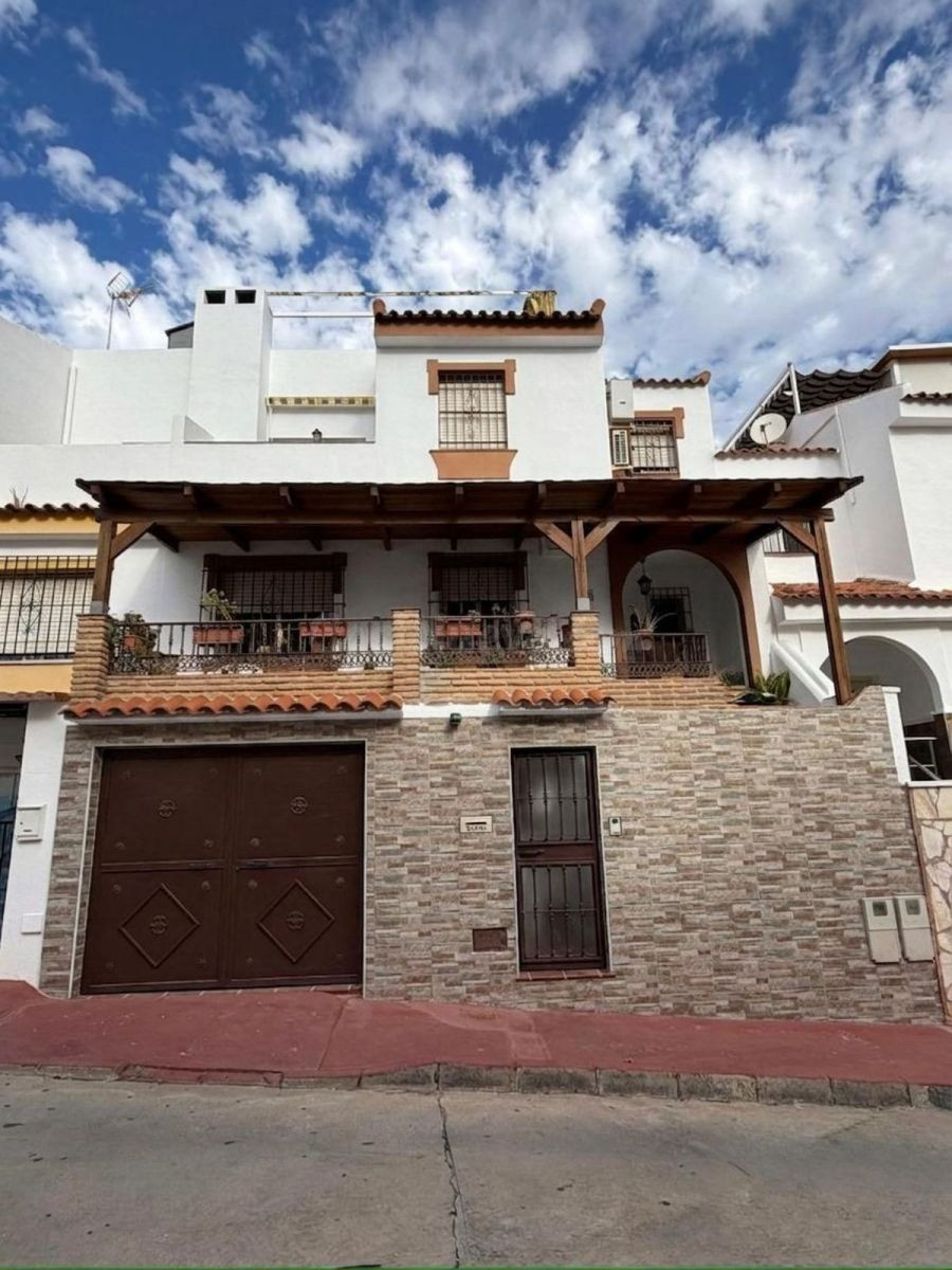 Casa 5 habitaciones 175m² en venta - Capellanía - Retamar