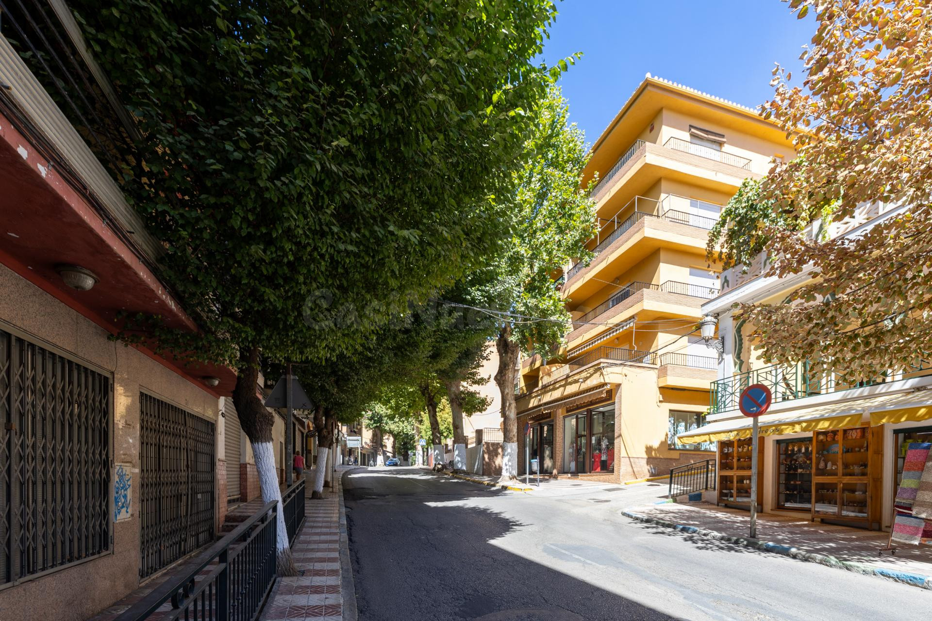 ☀️ ¡PISO EXTERIOR EN LANJARÓN, CIUDAD BALNEARIO! ☀️