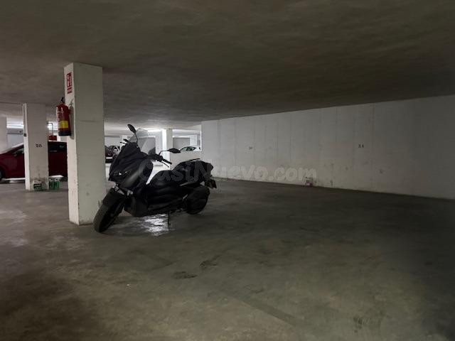 Amplio Garaje para coche y moto disponible en abril de 2026 - foto 2