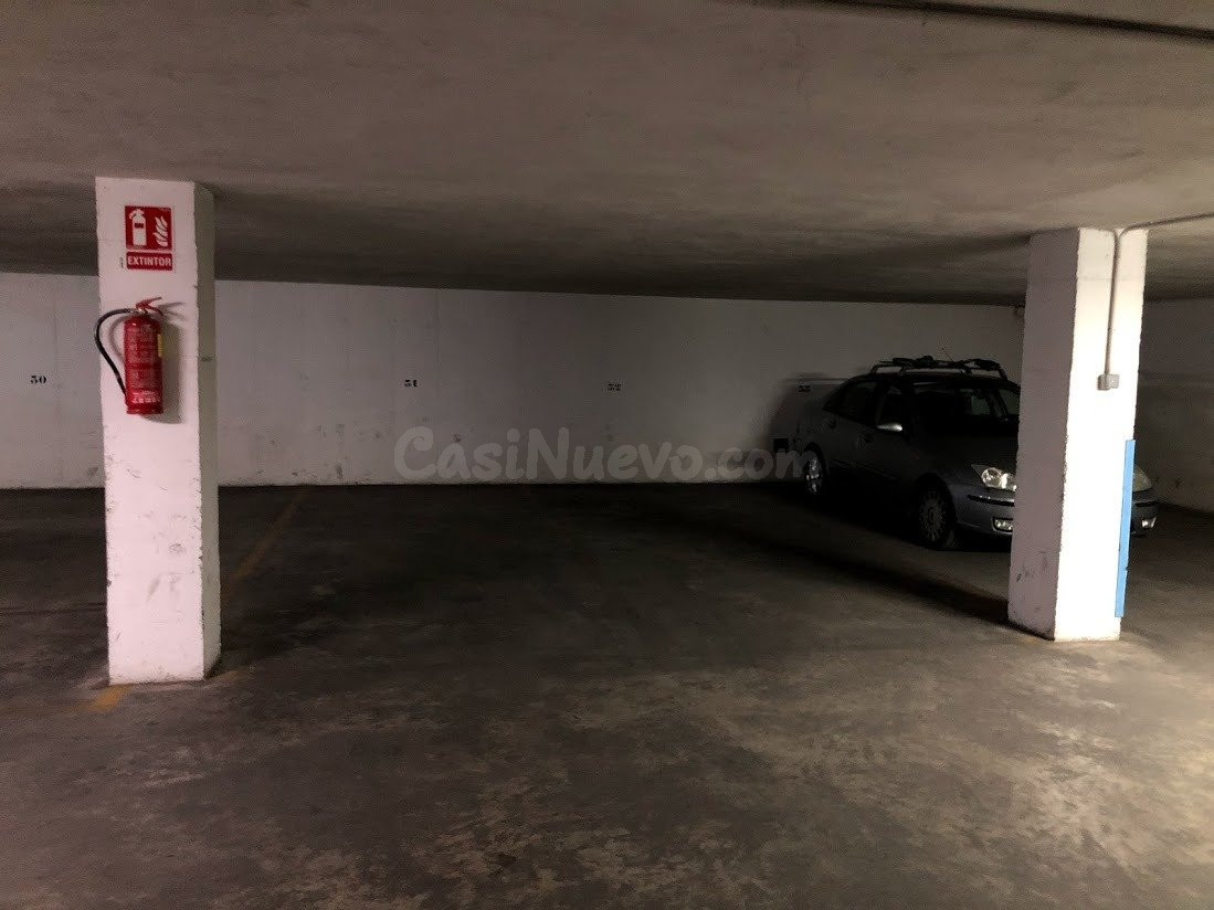 Amplio Garaje para coche y moto disponible en abril de 2026 - foto 5