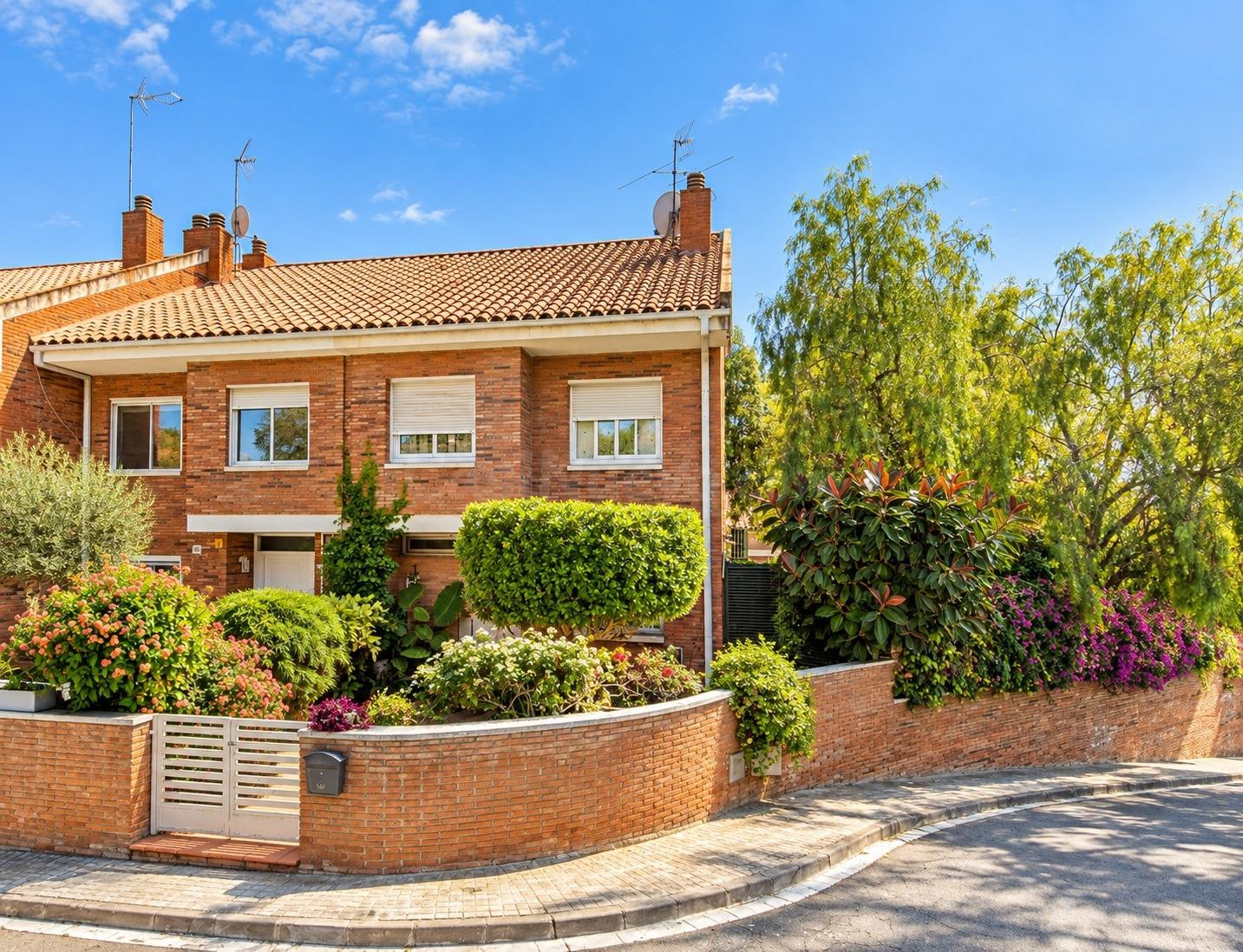 Casa con jardín y piscina en Premià de Dalt