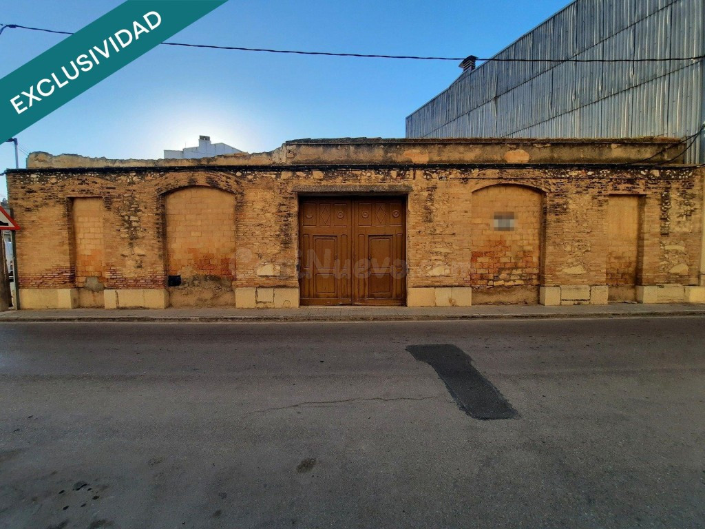 Solar urbano en esquina de 437 m² en Roquetes - foto 2