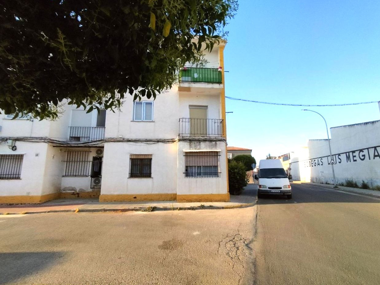 Venta piso en Valdepeñas - foto 2