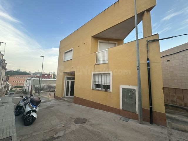 Apartamento 4 habitaciones 85m² en venta - Santa lucia - foto 2