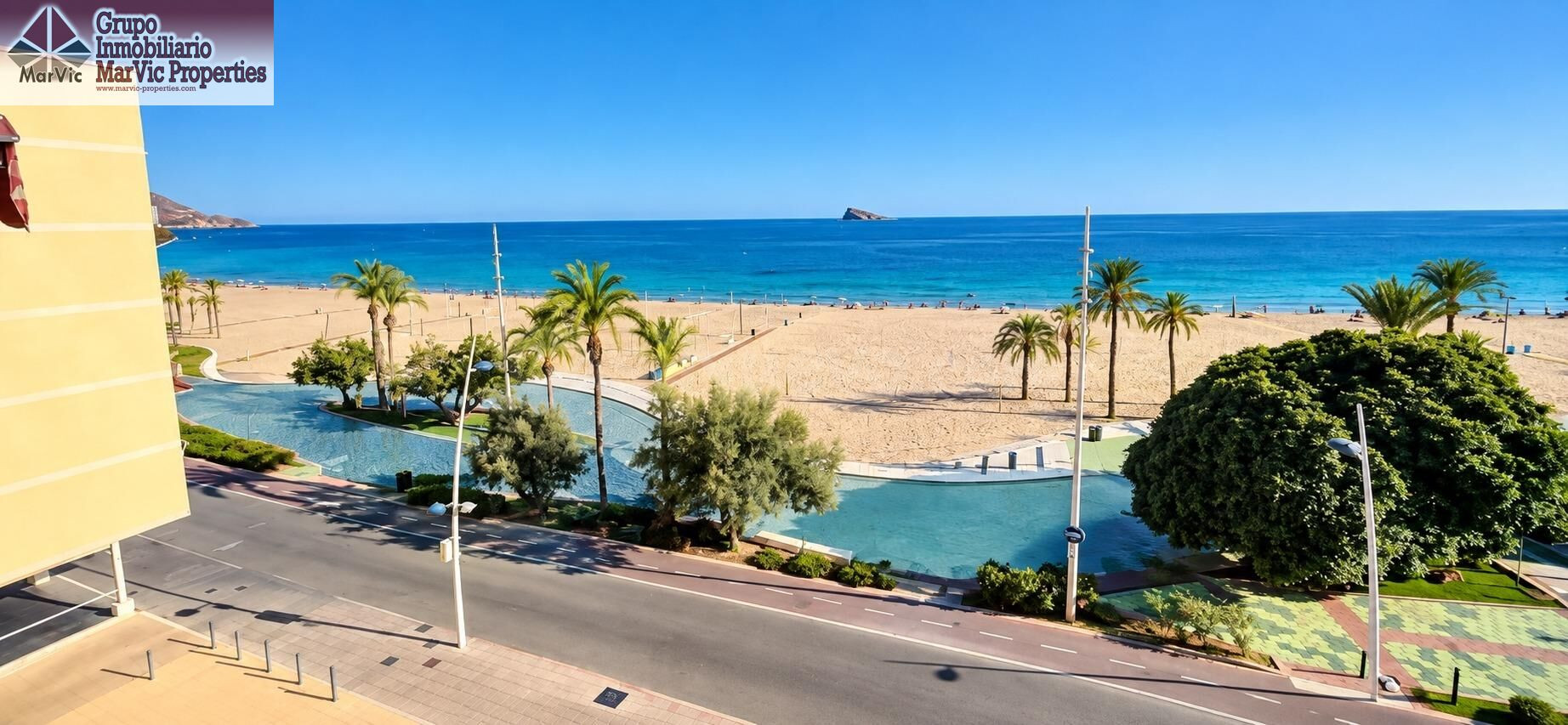 Piso Reformado en Primera Línea de Playa - Benidorm