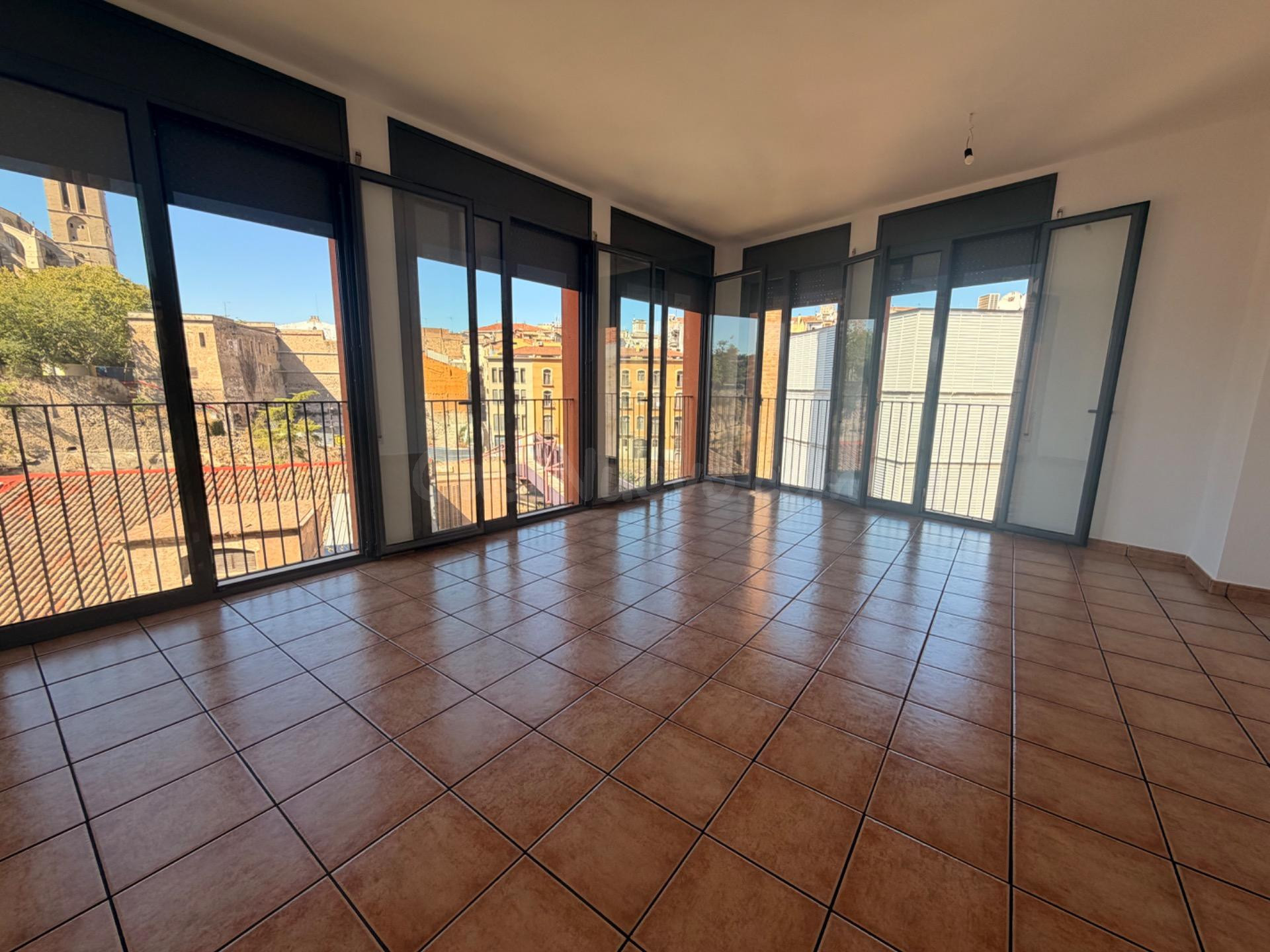 Oportunidad de alquiler en la zona de la Clínica Sant Josep – Piso impecable de 3 hab