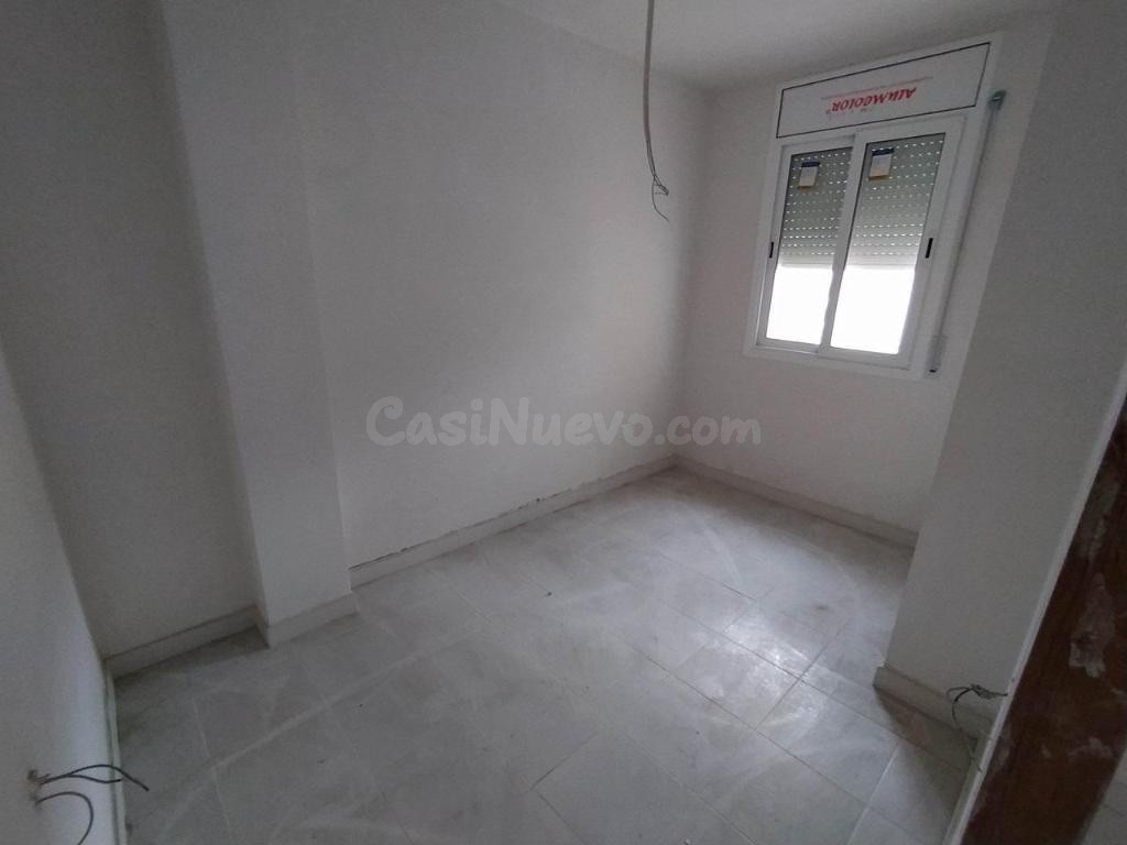 Edificio a la venta en San Carles dee la Rápita - foto 2
