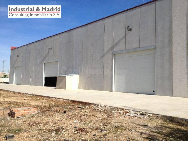 VENTA DE NAVE INDEPENDIENTE EN LOECHES - foto 4