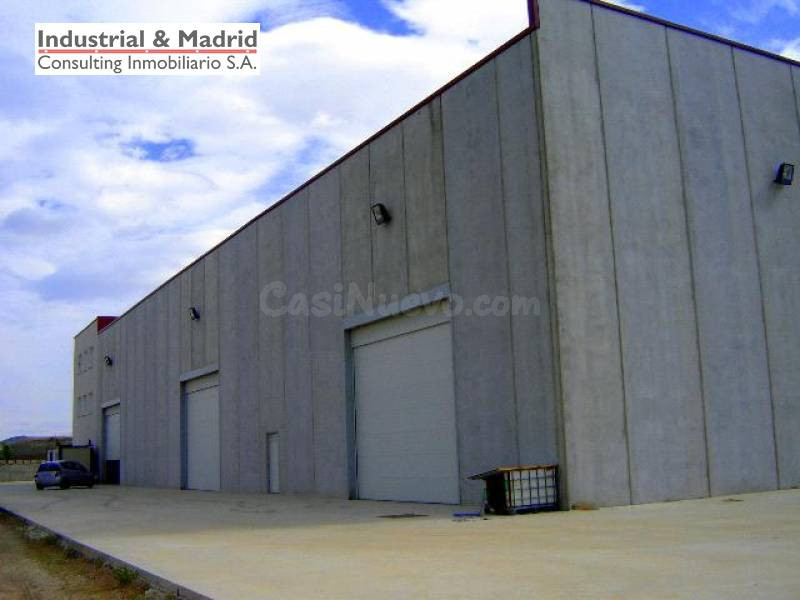 VENTA DE NAVE INDEPENDIENTE EN LOECHES - foto 5