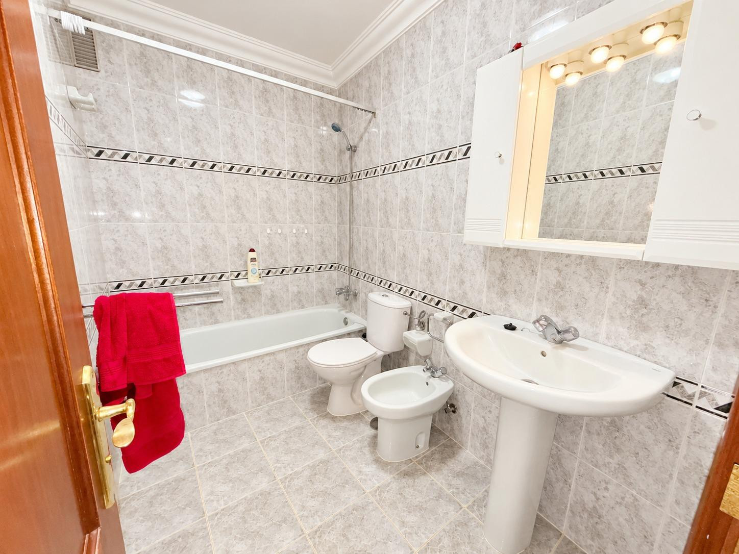 ## Amplio piso de 105 m2 con azotea privada a un paso del mar – Puerto de la Cruz - foto 5