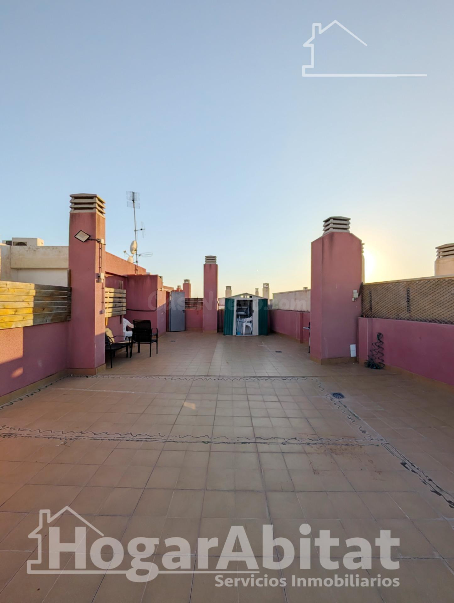 PRECIOSO ÁTICO CON GARAJE Y TRASTERO - foto 2
