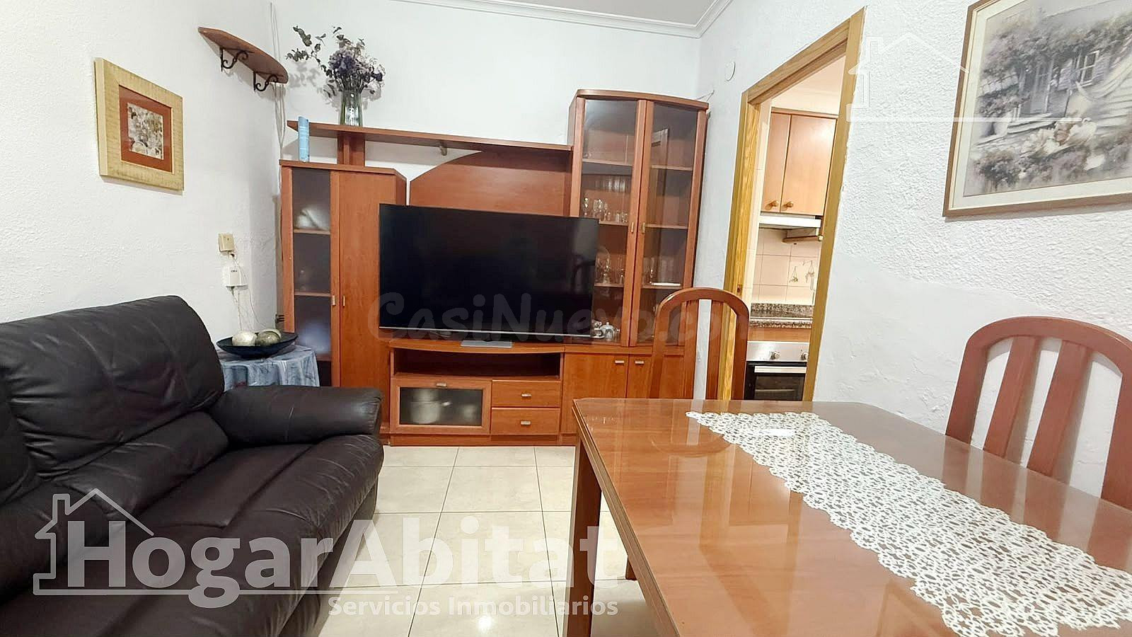 ¡Cerca del puerto! Casa espaciosa y semireformada con gran t - foto 2