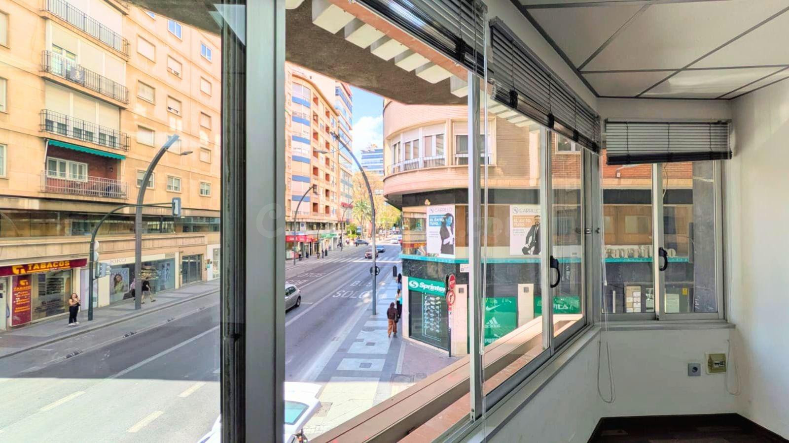 Se alquila oficina en Gran Vía del Escultor Francisco Salzillo