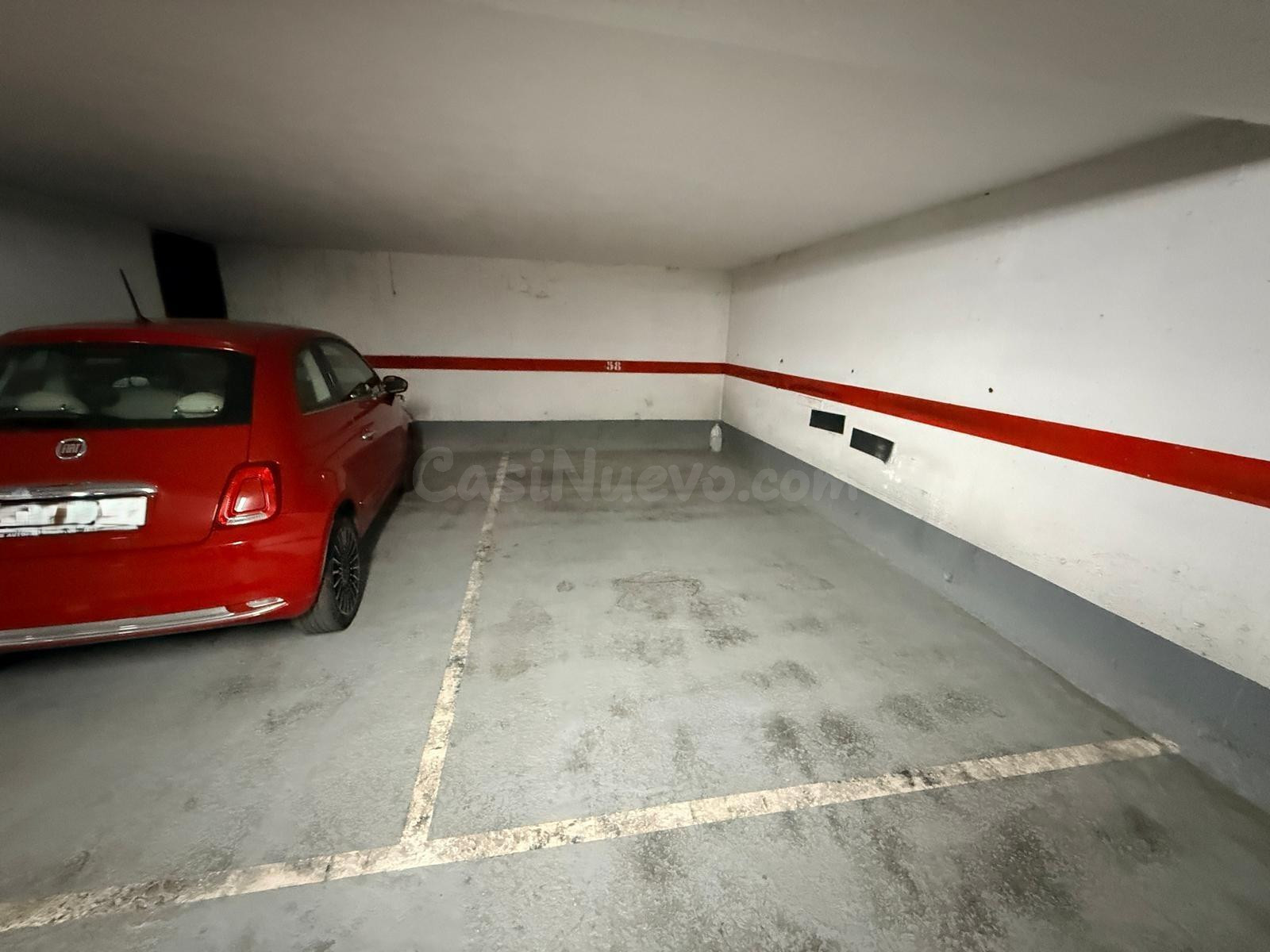 Amplia Plaza de Garaje para coche y moto en Russafa, Valencia