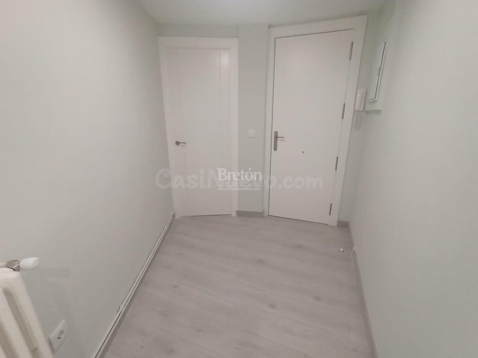 Bonito piso a estrenar reformado y amueblado para estudiante - foto 3