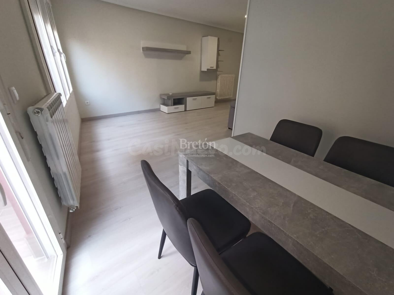 Bonito piso a estrenar reformado y amueblado para estudiante - foto 5