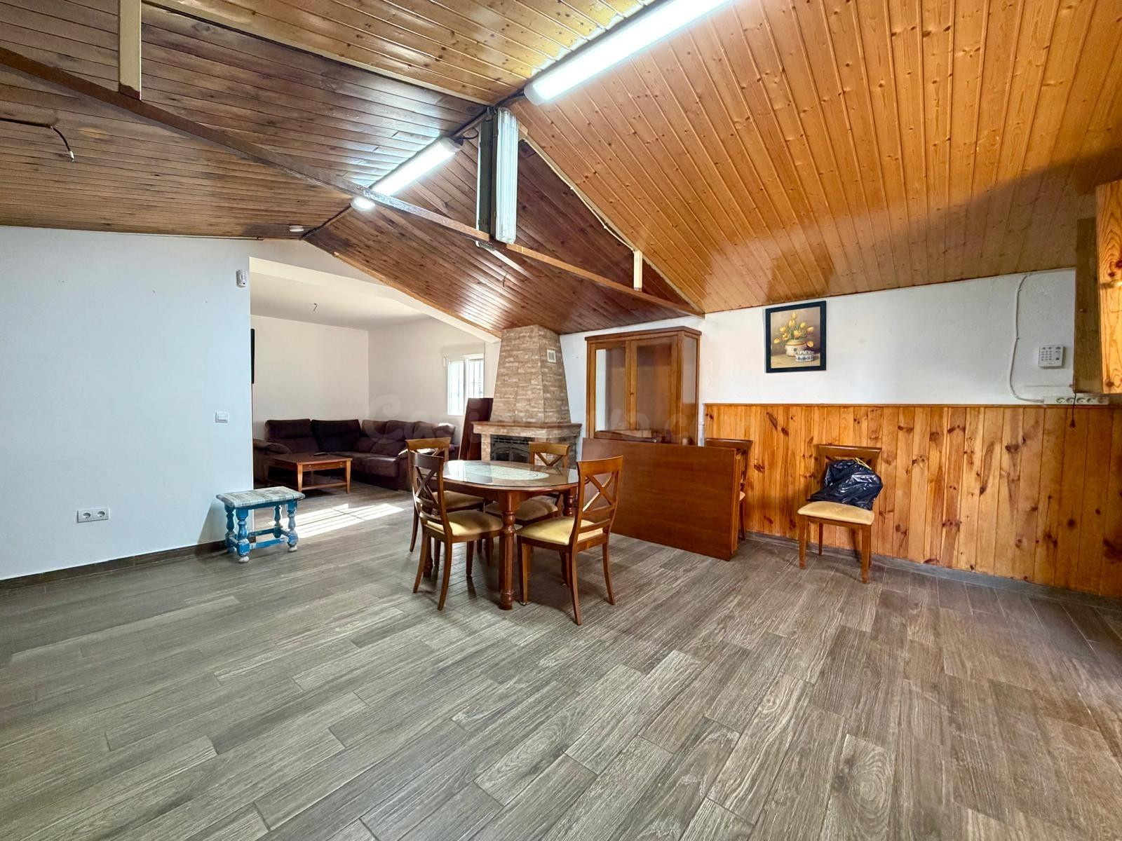 Finca en Mollina con casa, piscina, pista de tenis y 7.000 m - foto 5