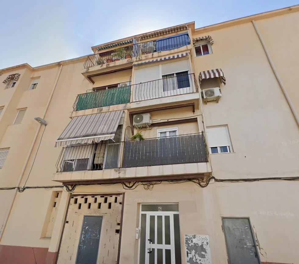 PISO TOTALMENTE AMUEBLADO EN ALTABIX · 9,44 % DE RENTABILIDAD BRUTA