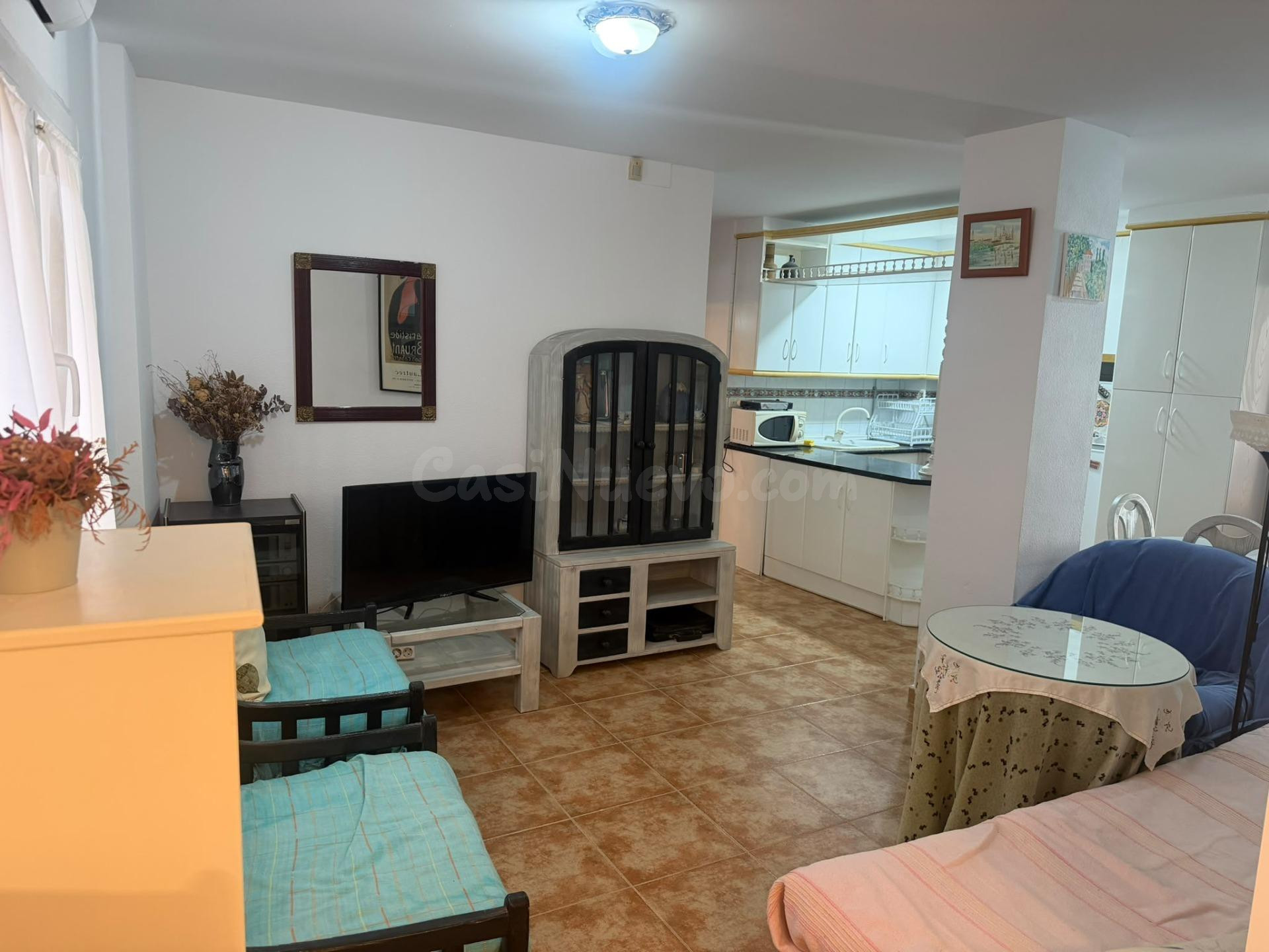 Albayzín. Junto a Plaza Nueva. Bonito piso amueblado para estudiantes. 2 dormitorios.