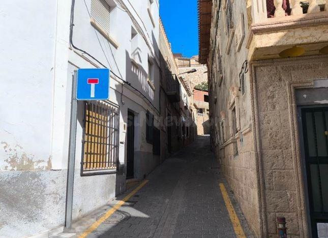 SE VENDE casa adosada OKUPA en C Poza 5 de Lorca - foto 4