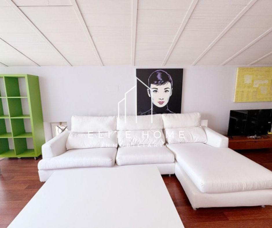 ÁTICO CON CARACTER Y TERRAZA PRIVADA EN PLENO CENTRO DE CAST - foto 5