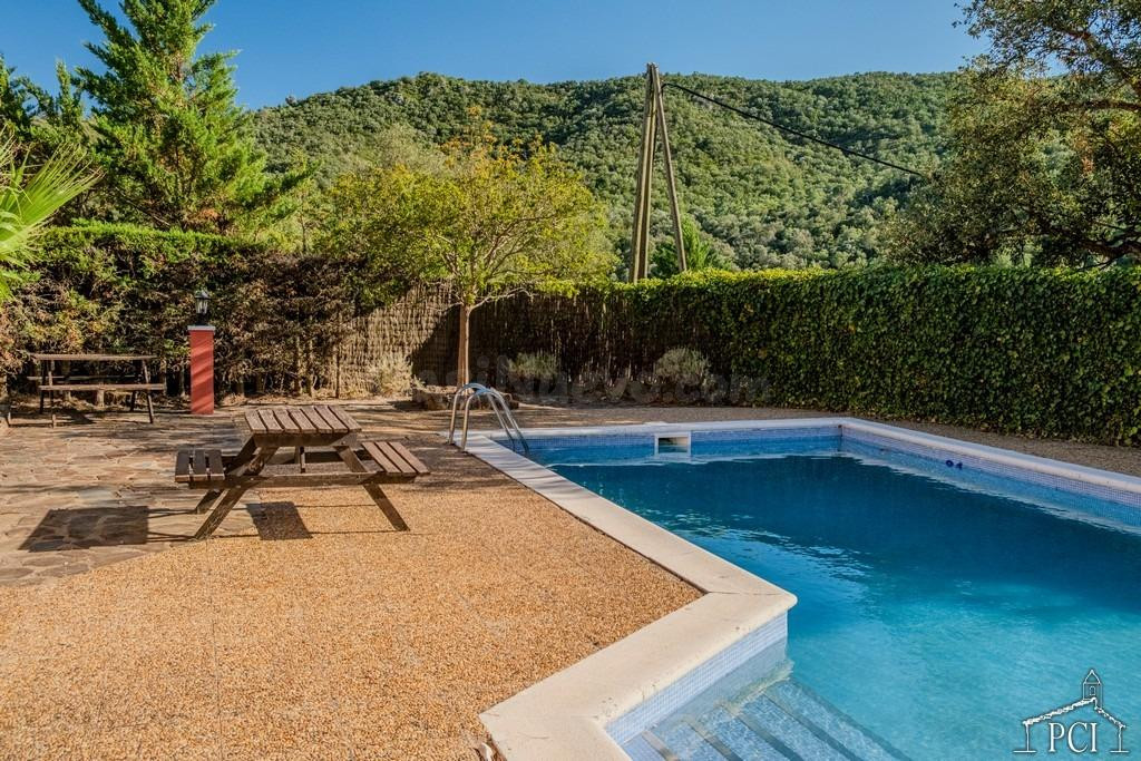 CHALET CON LICENCIA TURÍSTICA Y PISCINA PRIVADA - CALONGE - foto 2