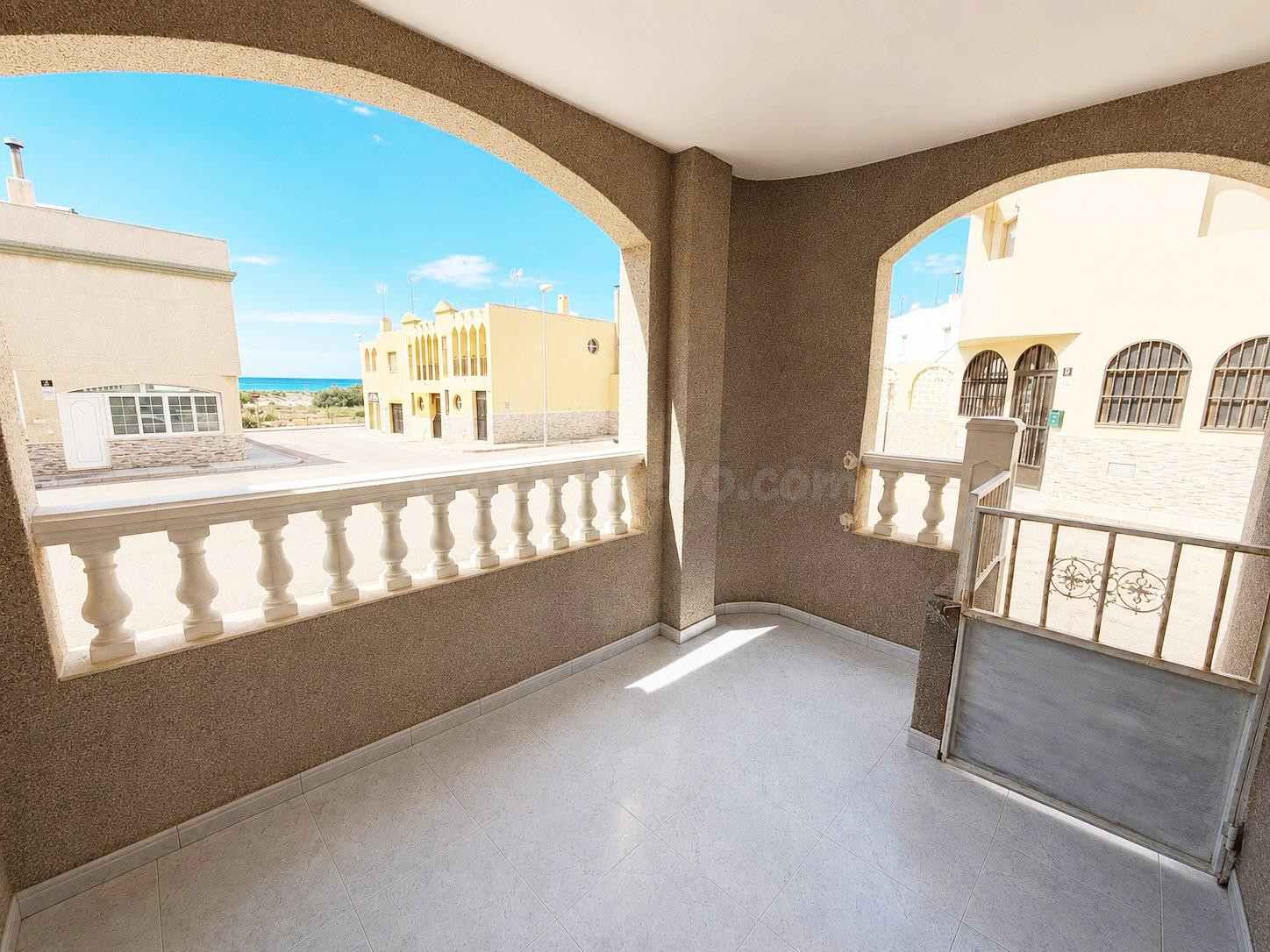 ️ TRIPLEX EN EL TOYO – RETAMAR  El privilegio de vivir junto - foto 2