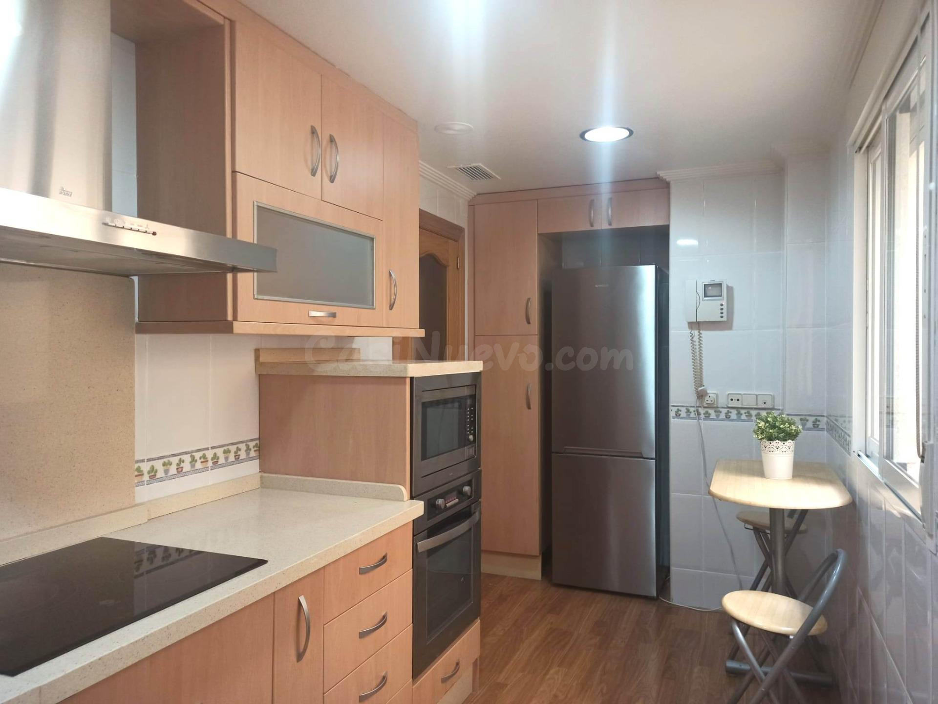 ¡Se alquila en Casillas apartamento semireformado!