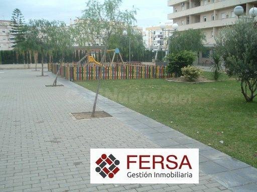 ATICO CON TERRAZA ALQUILER ANUAL - foto 3