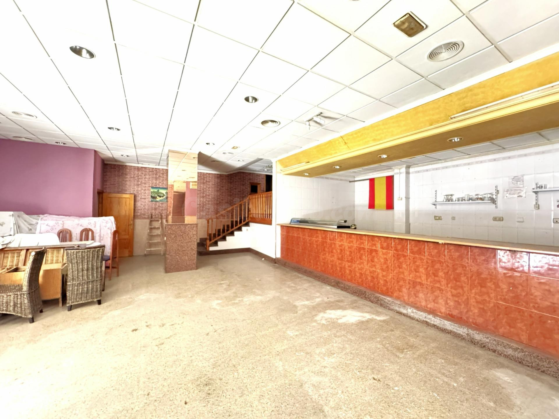 Se vende local comercial en el centro de Puente Tocinos. - foto 2
