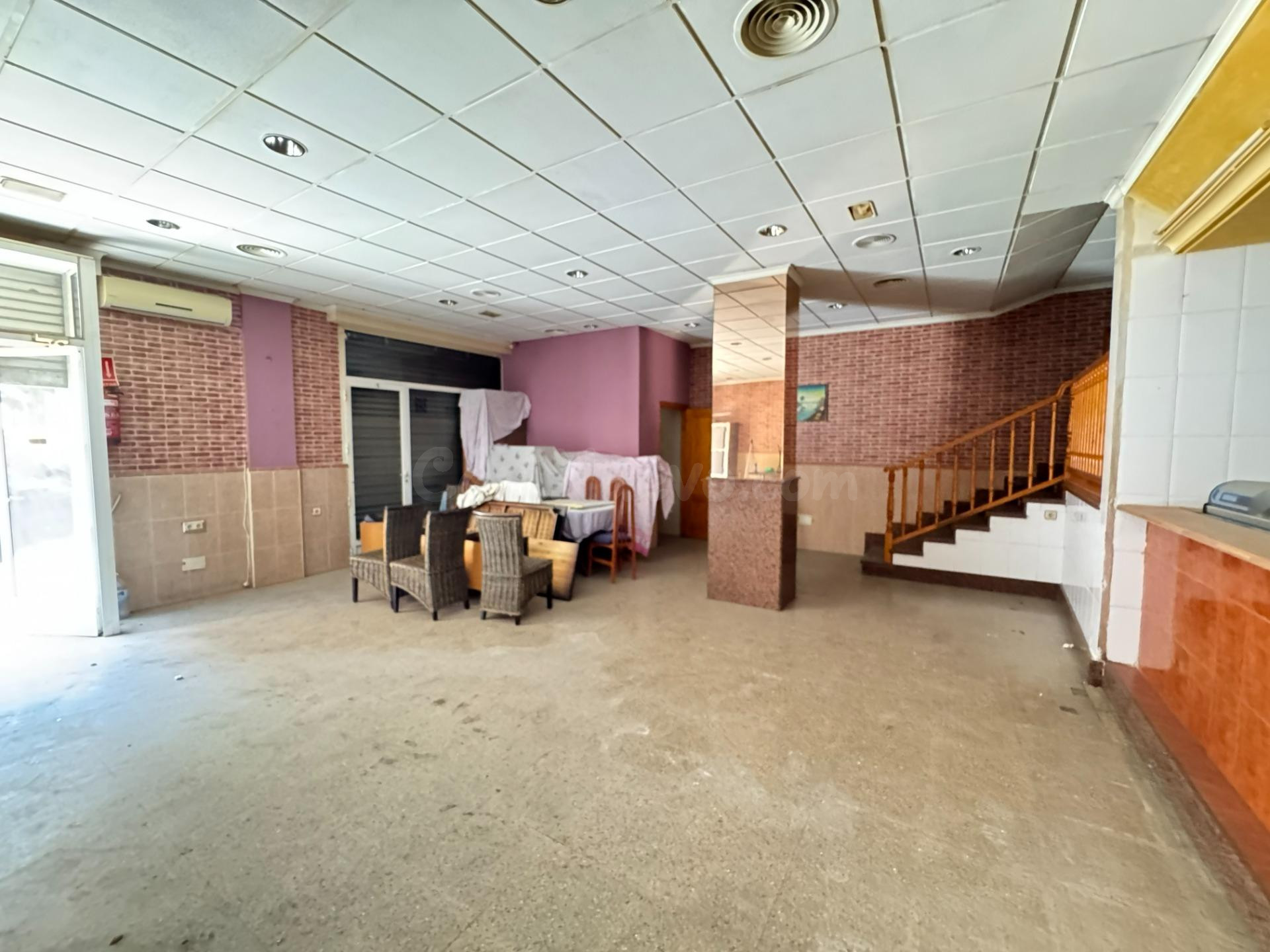 Se vende local comercial en el centro de Puente Tocinos. - foto 4