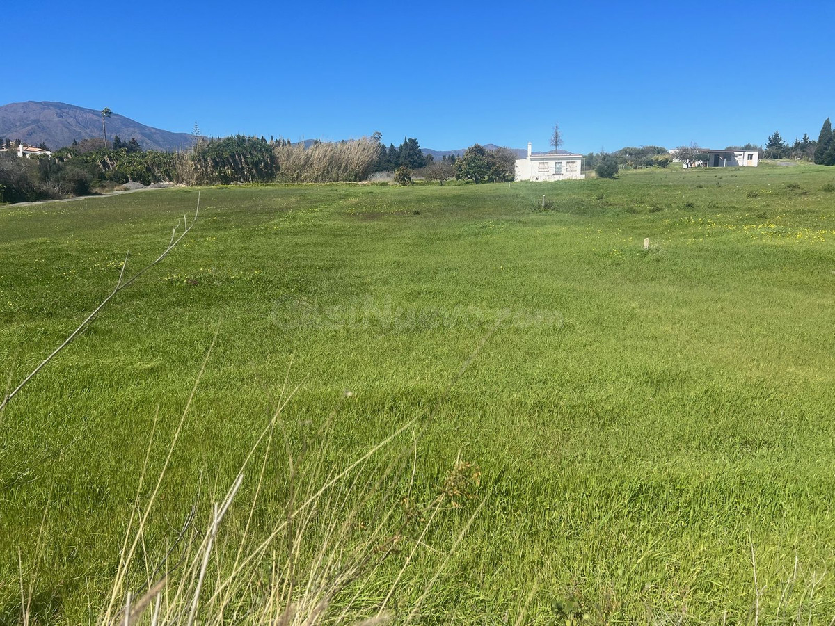 Parcela 4800m² en venta - Costa Del Sol