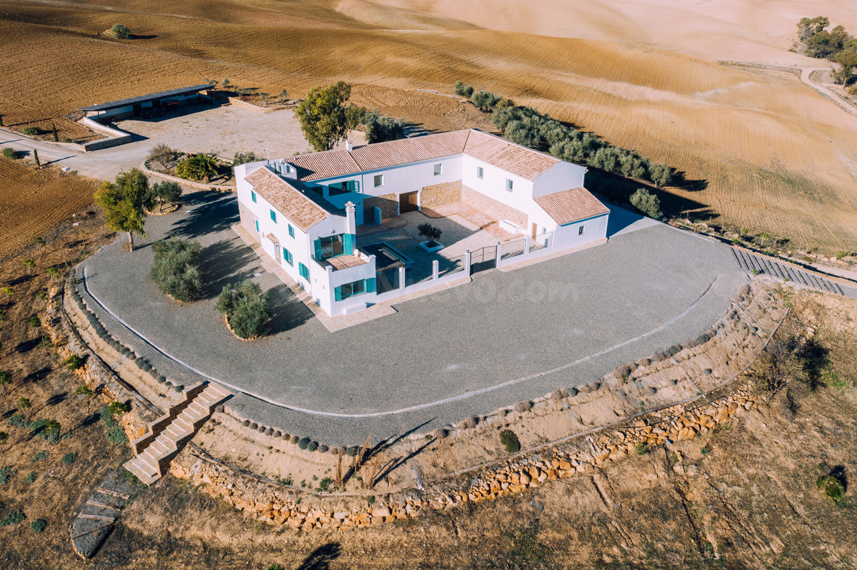 Finca rústica 5 habitaciones 630m² en venta - Andalucia