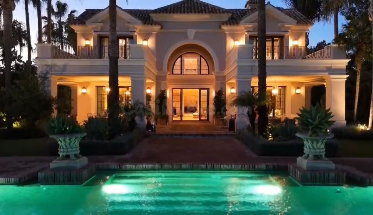 Chalet 8 habitaciones 1957m² en venta - Marbella