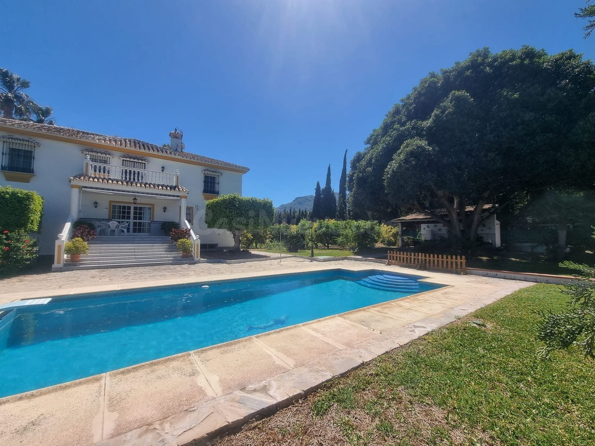 Finca rústica 9 habitaciones 453m² en venta - Costa del Sol