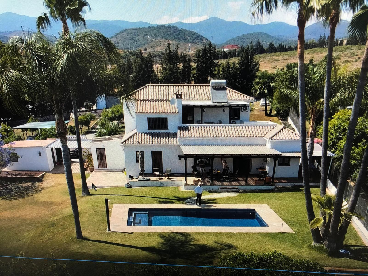 Finca rústica 4 habitaciones 320m² en venta - Costa Del Sol