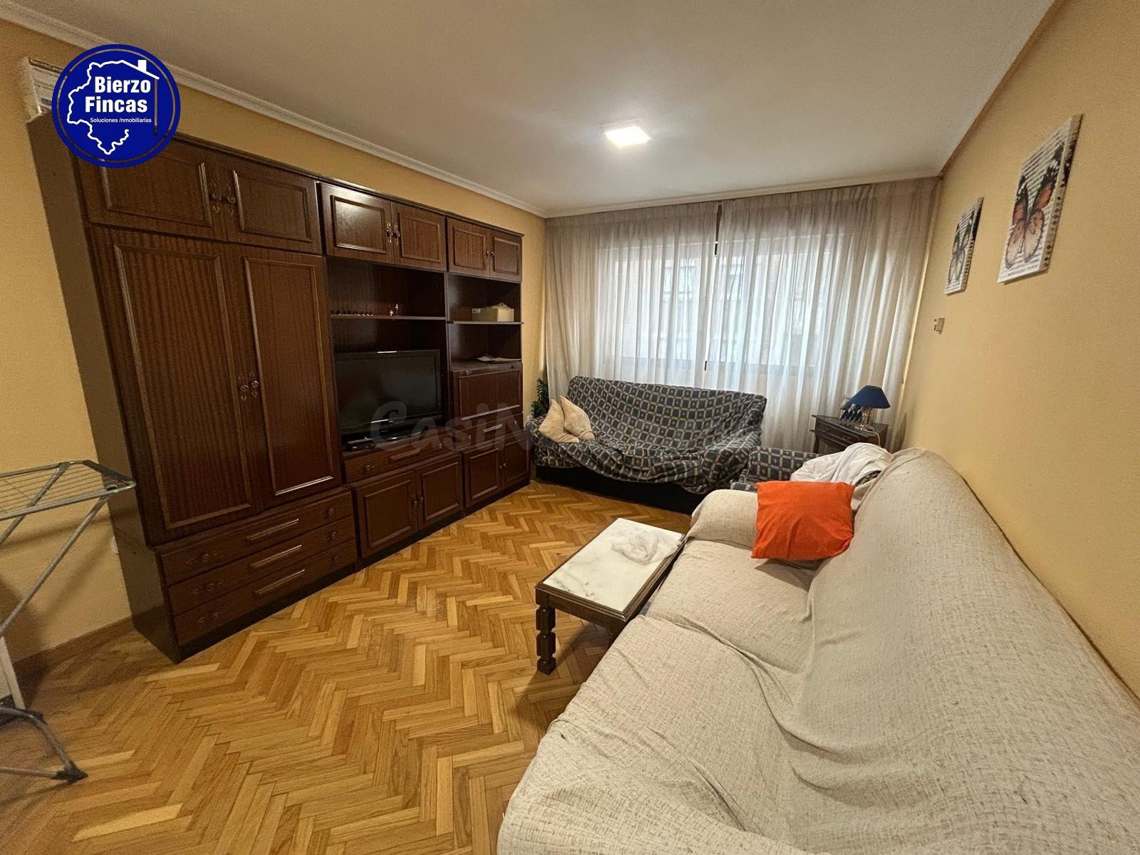 SE ALQUILAN habitaciones EN LA ZONA ALTA DE PONFERRADA - foto 3