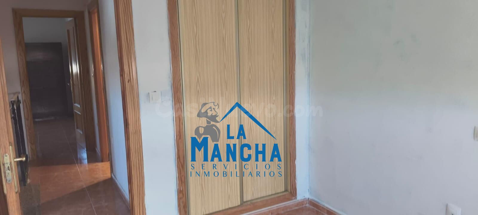 *95.000€* INMOBILIARIA LA MANCHA VENDE ADOSADO EN CASAS DE J - foto 2
