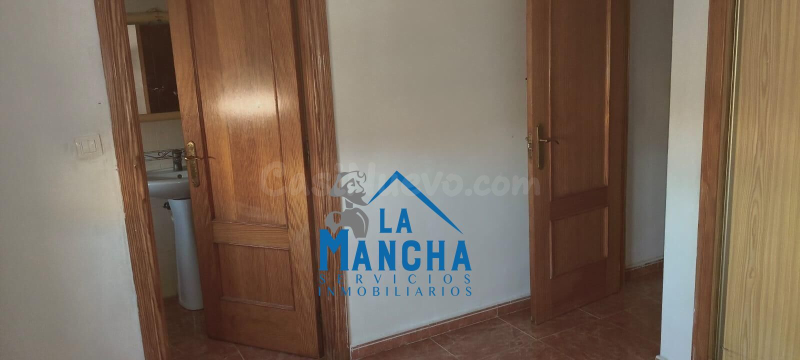 *95.000€* INMOBILIARIA LA MANCHA VENDE ADOSADO EN CASAS DE J - foto 5