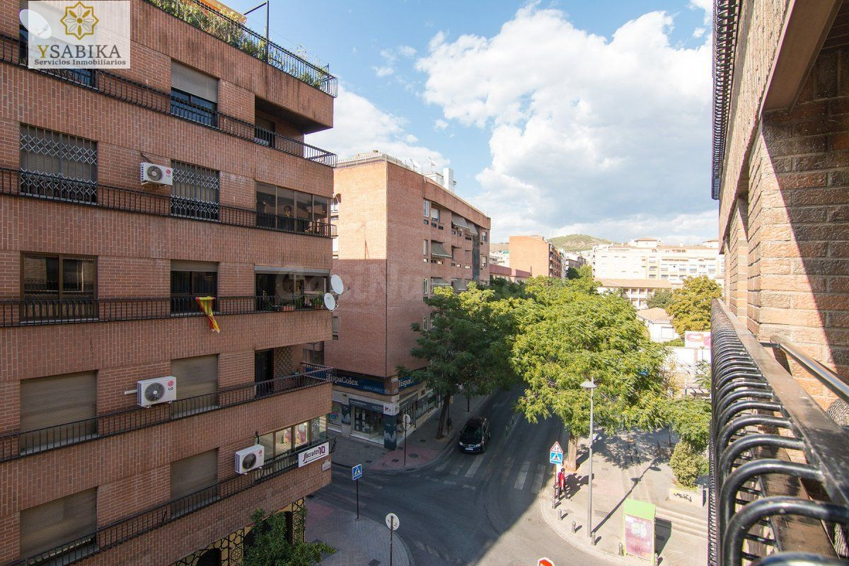 CALLE TRAJANO. Plaza Menorca