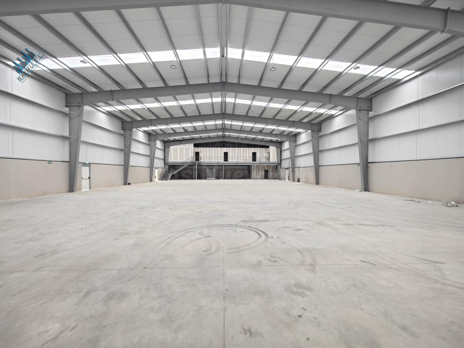 NAVE INDUSTRIAL NUEVA A ESTRENAR EN LOECHES – 1.340 m2 CONST - foto 3