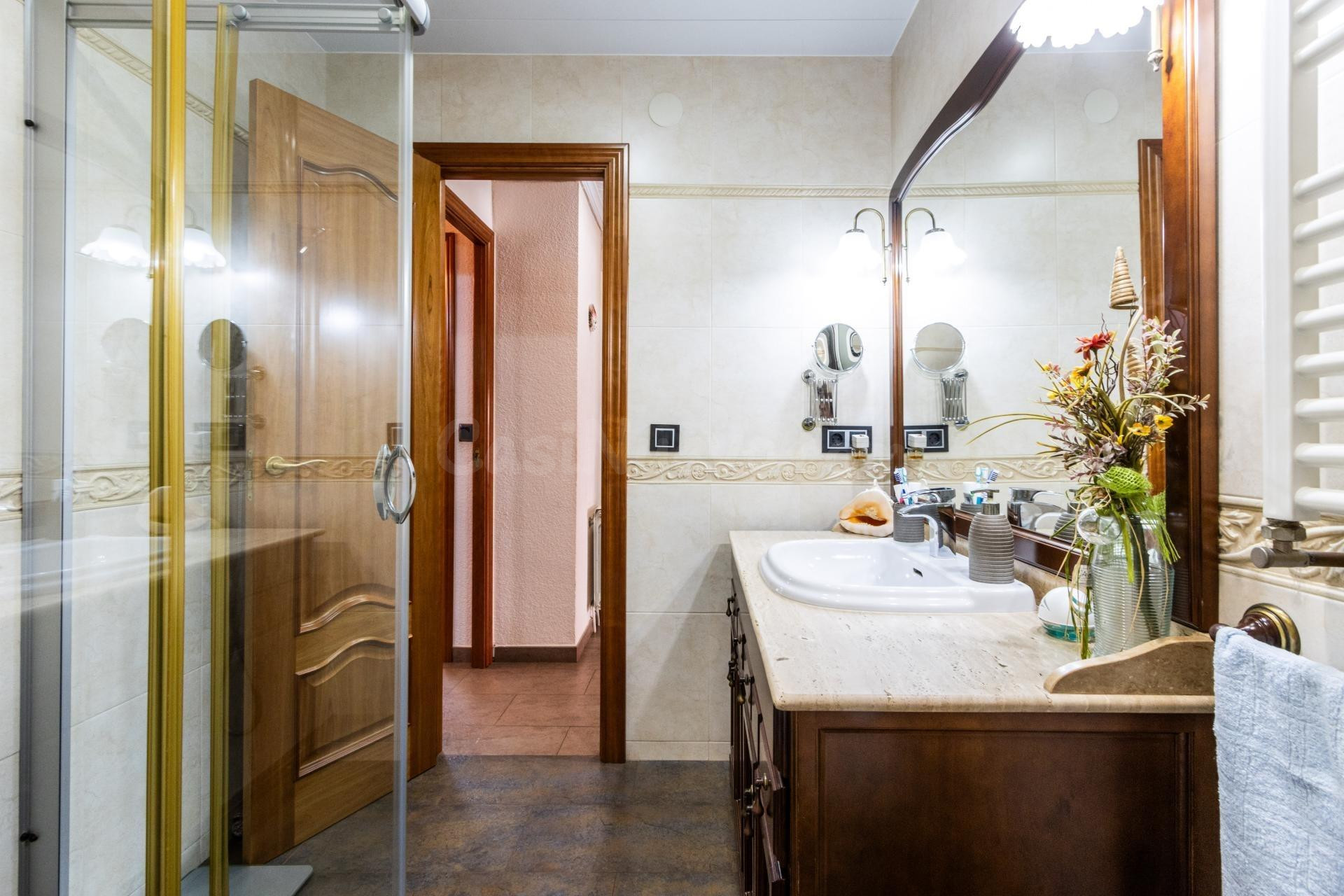 CASA A LA VENTA EN SABADELL NORTE JUNTO PLZ ESPAÑA - foto 3