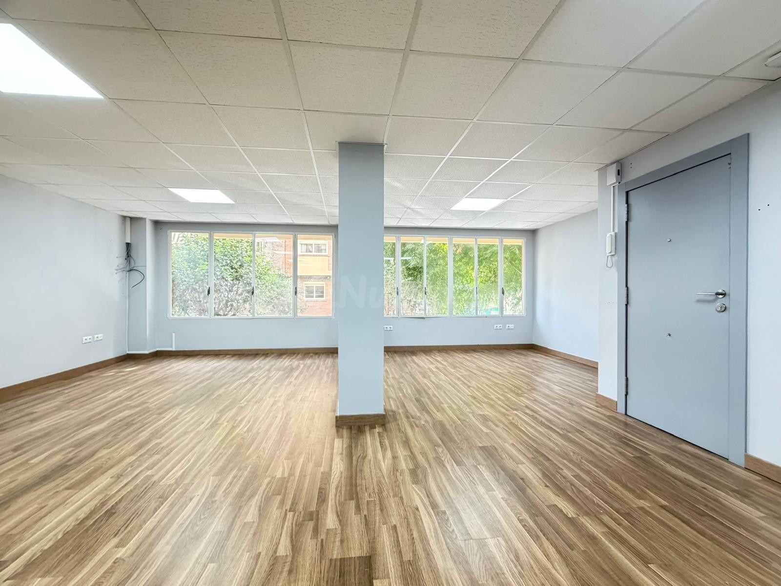 Local en alquiler en Benalúa · 141 m2 · Entreplanta · Luminoso