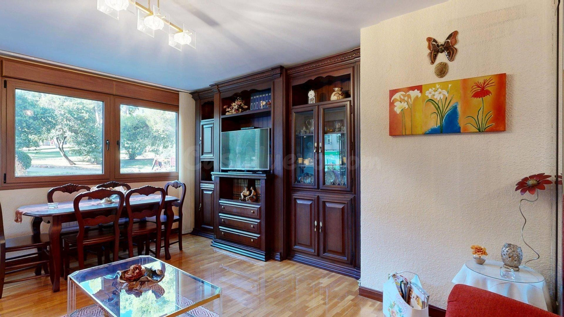 PISO en VENTA en ZARAGOZA - Avenida Navarra (Ref.: 00932) - foto 3