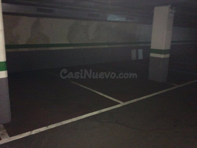 Plaza para coche pequeño-mediano