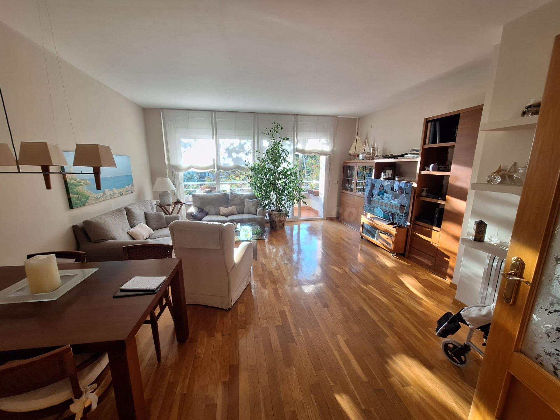 MAGNÍFICO PISO EN MAS DURAN DE 3 habitaciones CON PLAZA DE PARKING